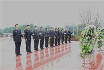参观红色圣地  重温革命精神