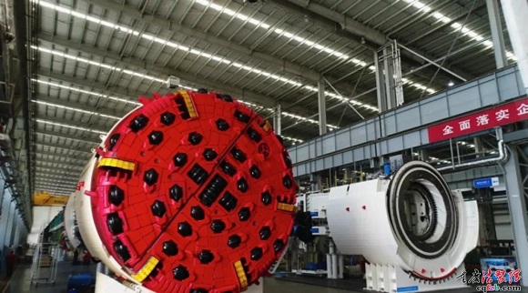 辽宁大连,全世界唯一一个能实现流水化作业的核压力容器生产工厂坐落在这里。